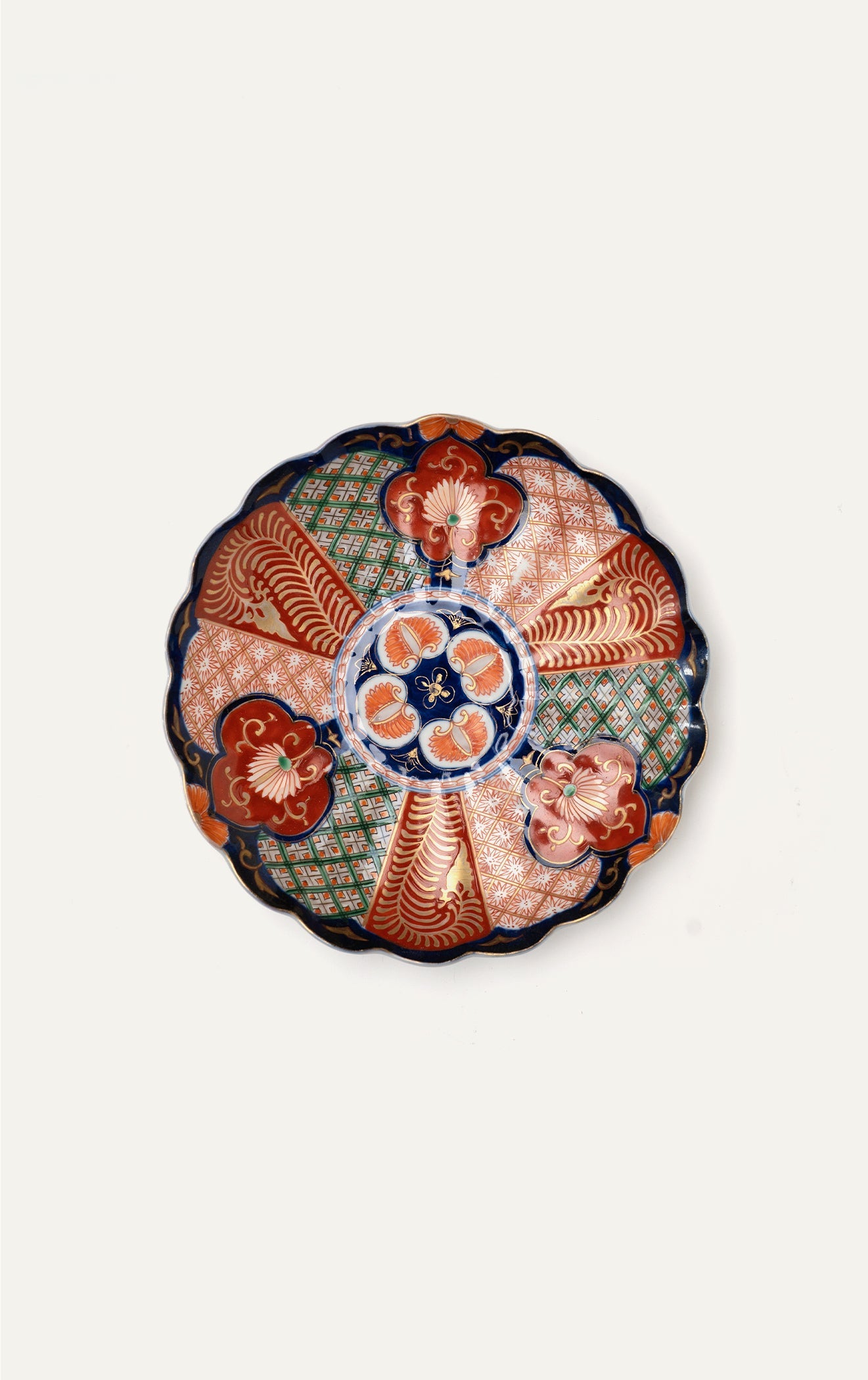 Antique Japanese Imari scalloped plate top view