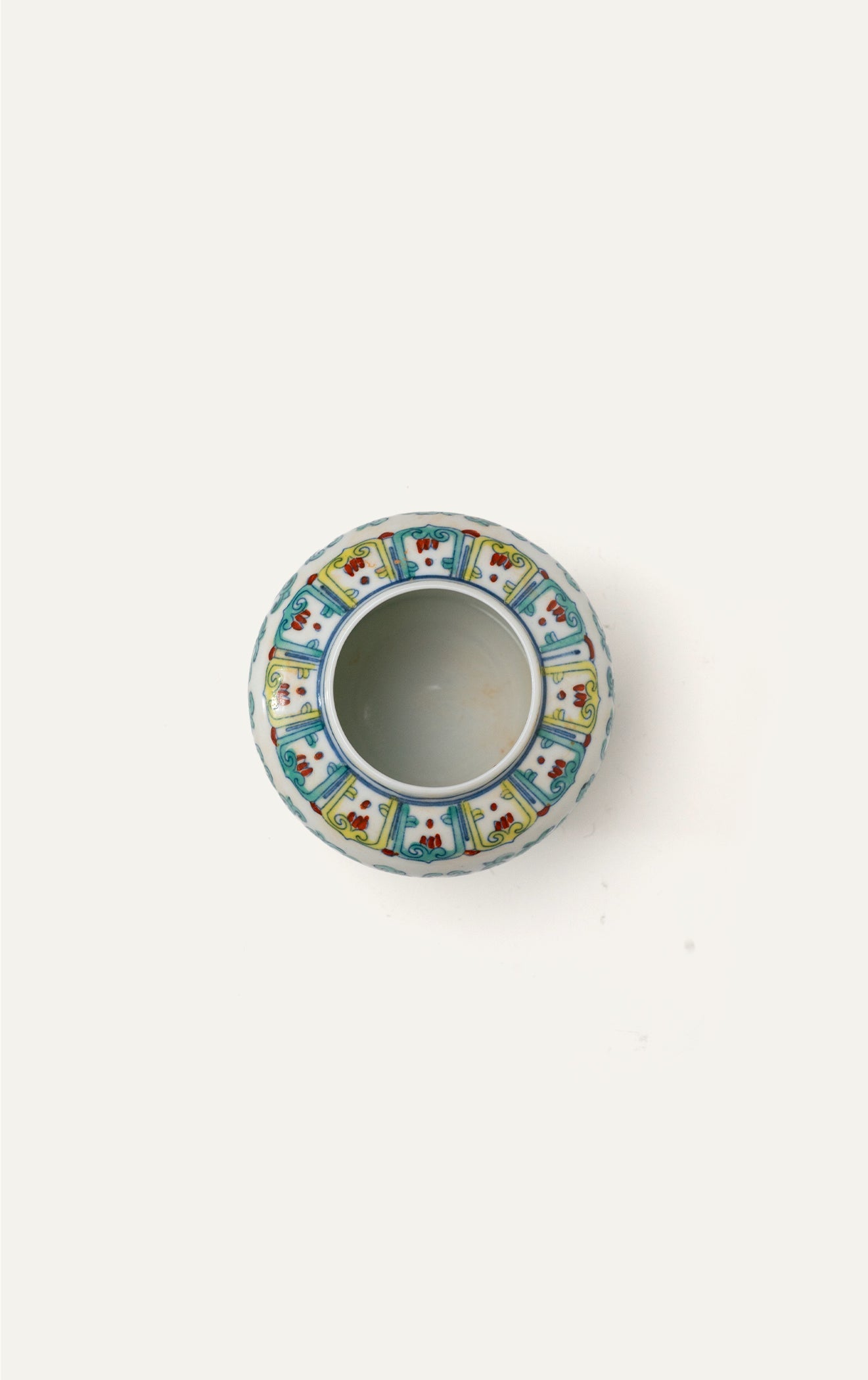 Chinese doucai porcelain covered jar top view with lid removed