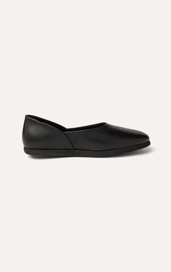 Stoffa black leather slipper side view
