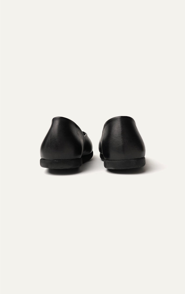 Stoffa black leather slipper back view