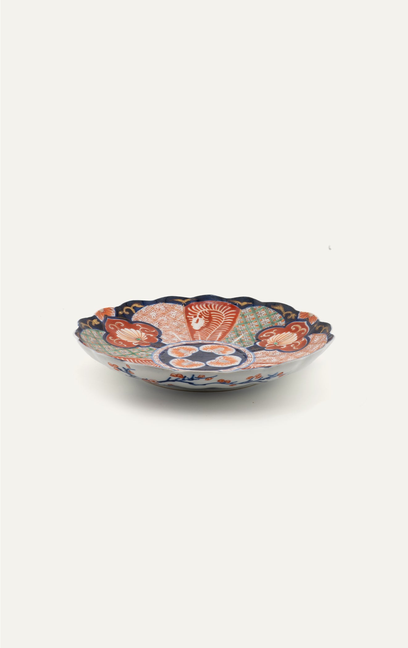 Antique Japanese Imari scalloped plate