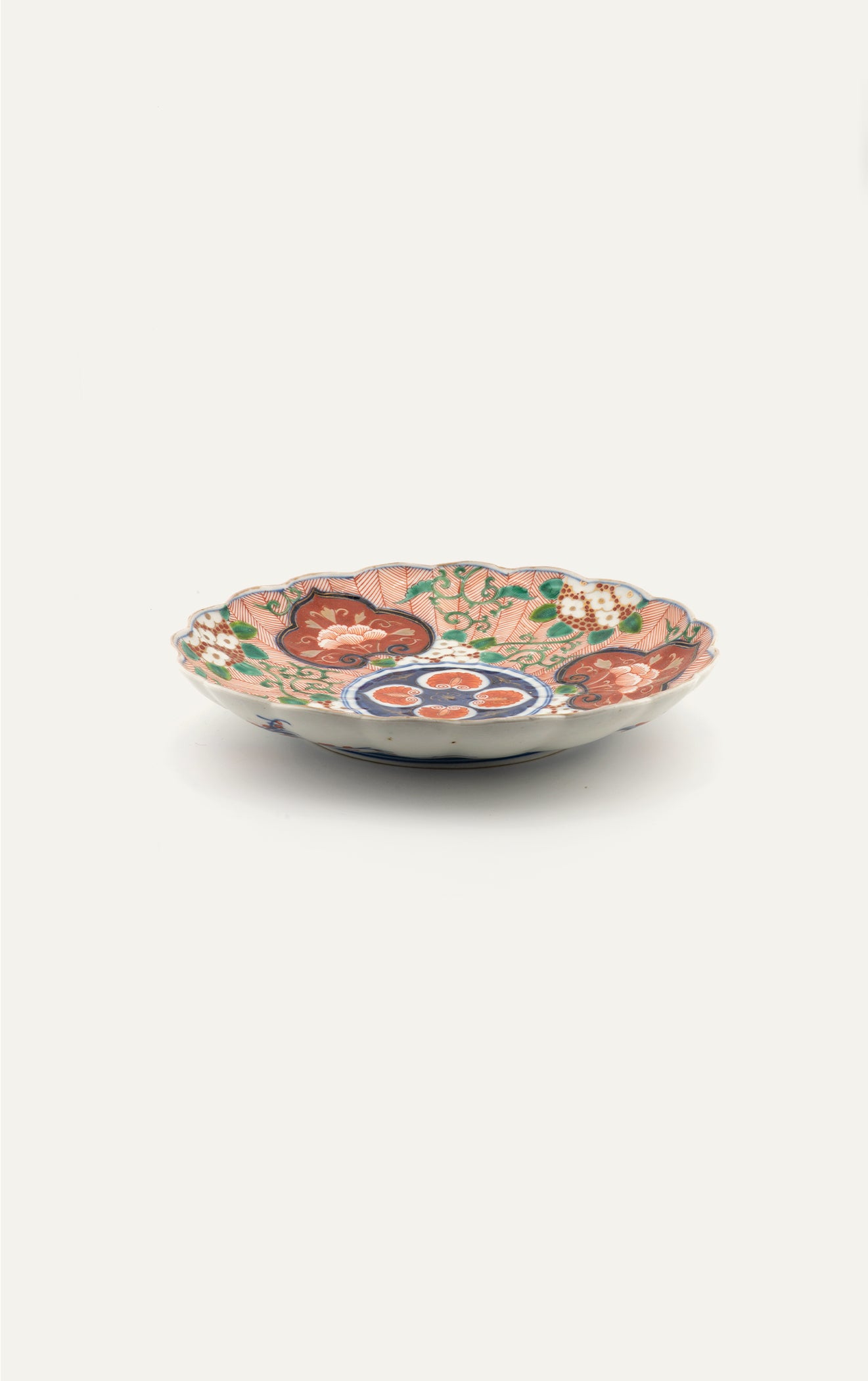 Antique Japanese Imari scalloped charger