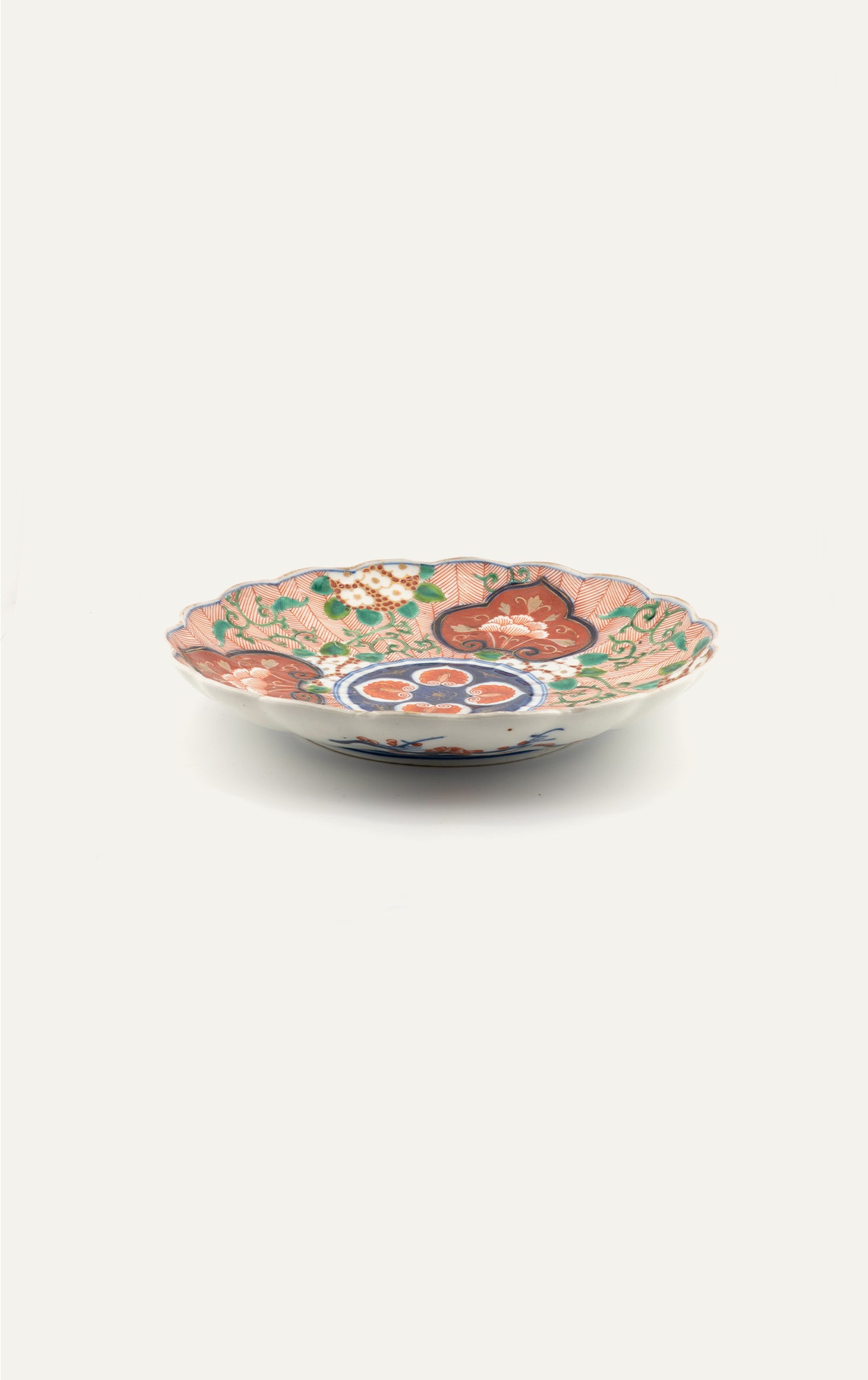 Antique Japanese Imari scalloped charger alternate view
